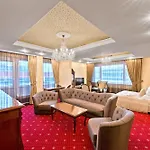 Aqua Center Otel *