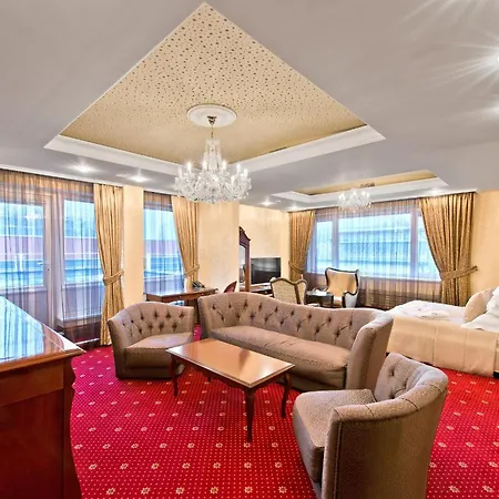 Aqua Center Hotel *