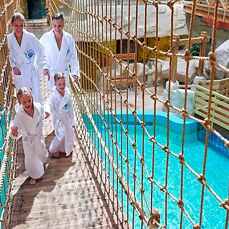 Viešbutis Aqua Center *